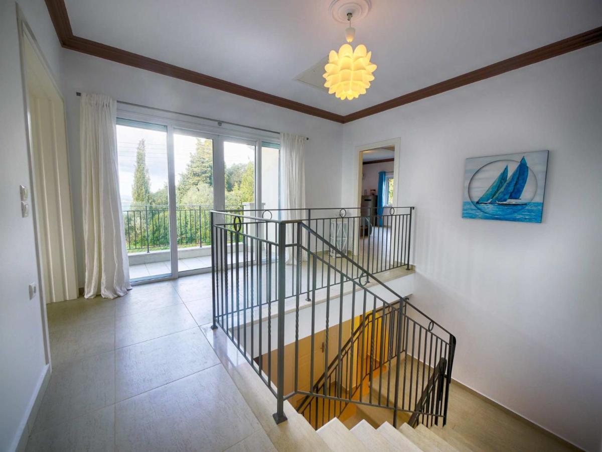 - 3 Minutes From The With Heated Eco-pool And Sunset View Vilă Afión