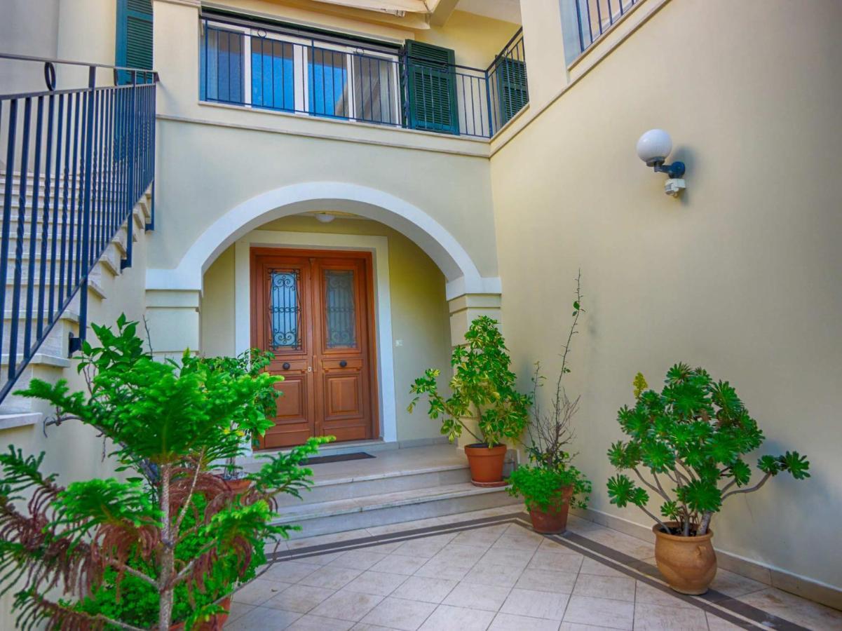 Vilă - 3 Minutes From The With Heated Eco-pool And Sunset View