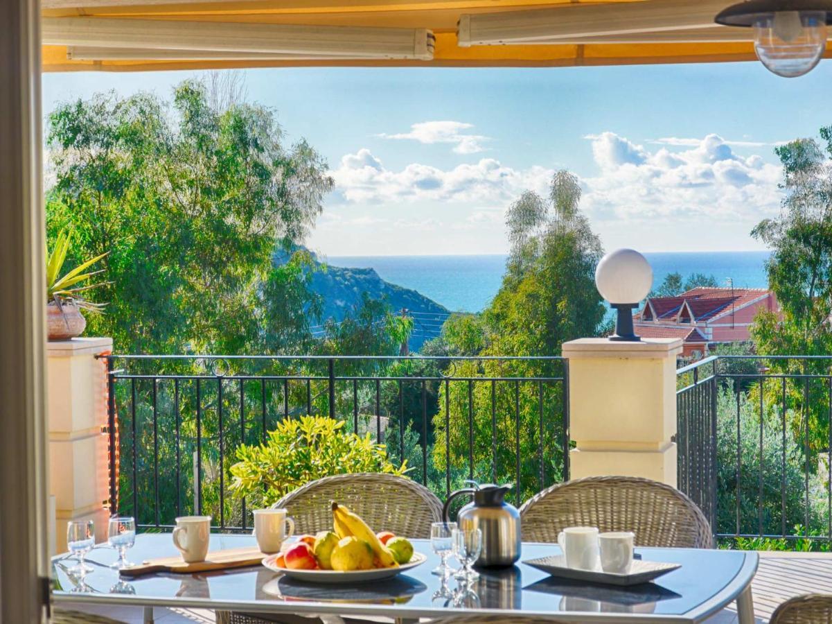 - 3 Minutes From The With Heated Eco-pool And Sunset View Afión