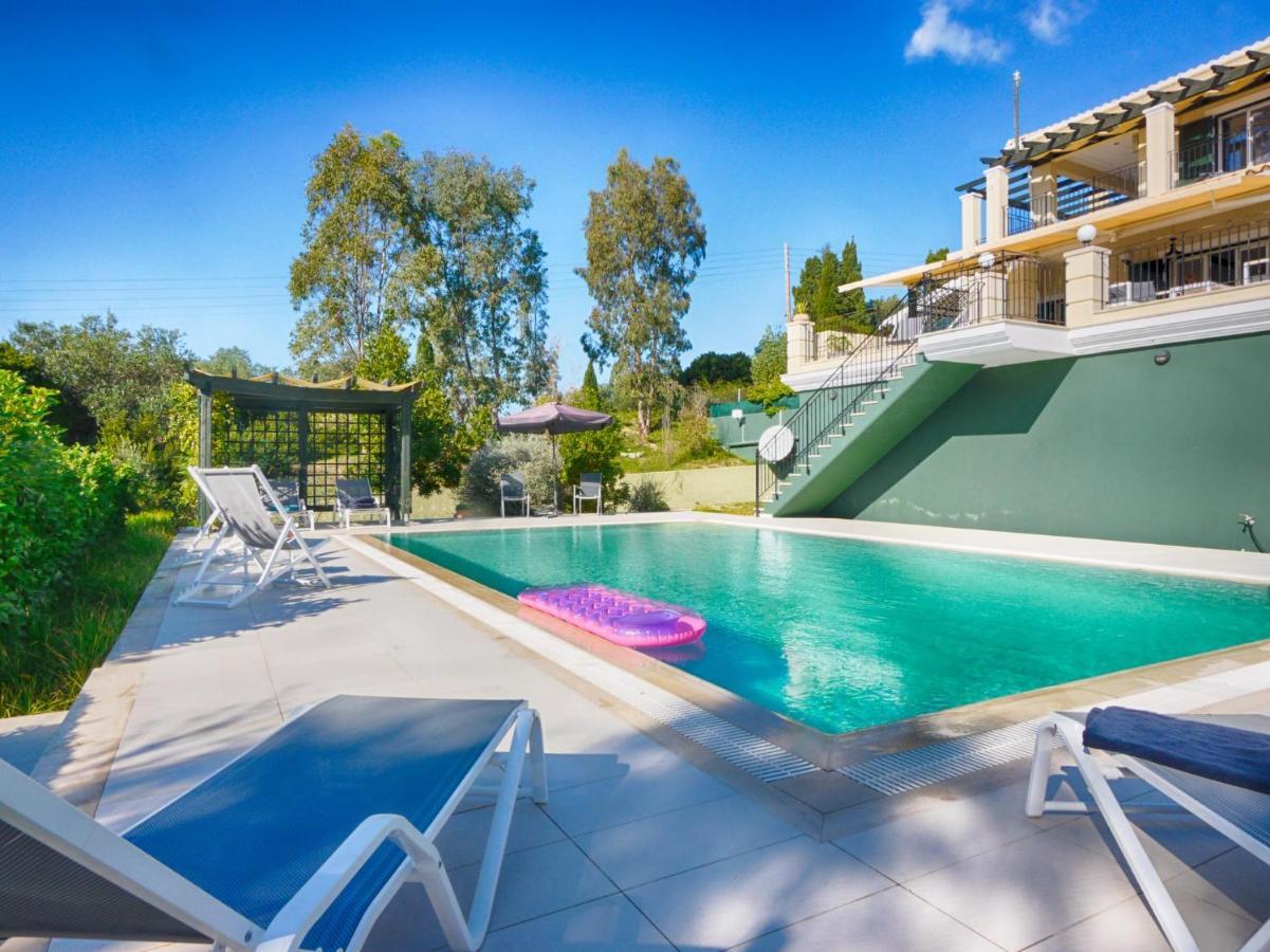- 3 Minutes From The With Heated Eco-pool And Sunset View Vilă *